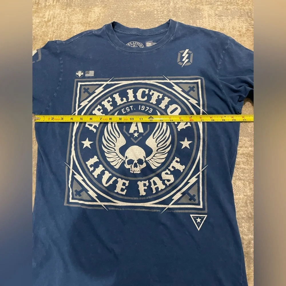 Vintage Affliction Live Fast Shirt Blue & White Men Large Skull Wings Grunge Y2K - Picture 6 of 6